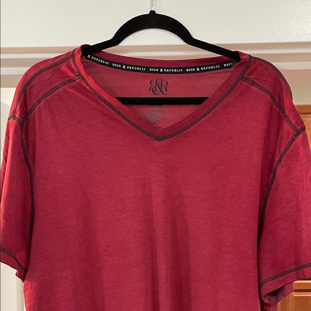 Rock & Republic Men's Crimson V-Neck Tee